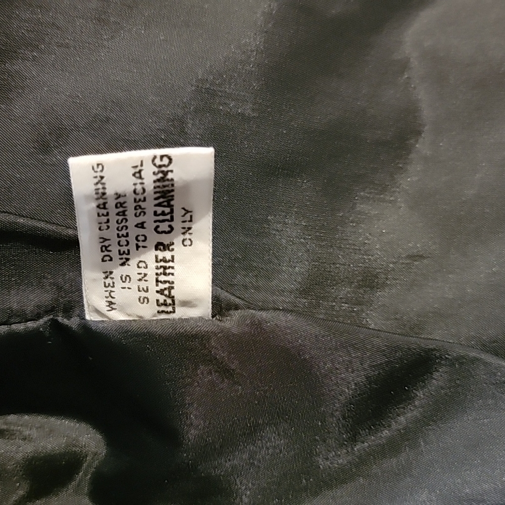 Harley Davidson Cowhide Vest - Picture 4 of 5